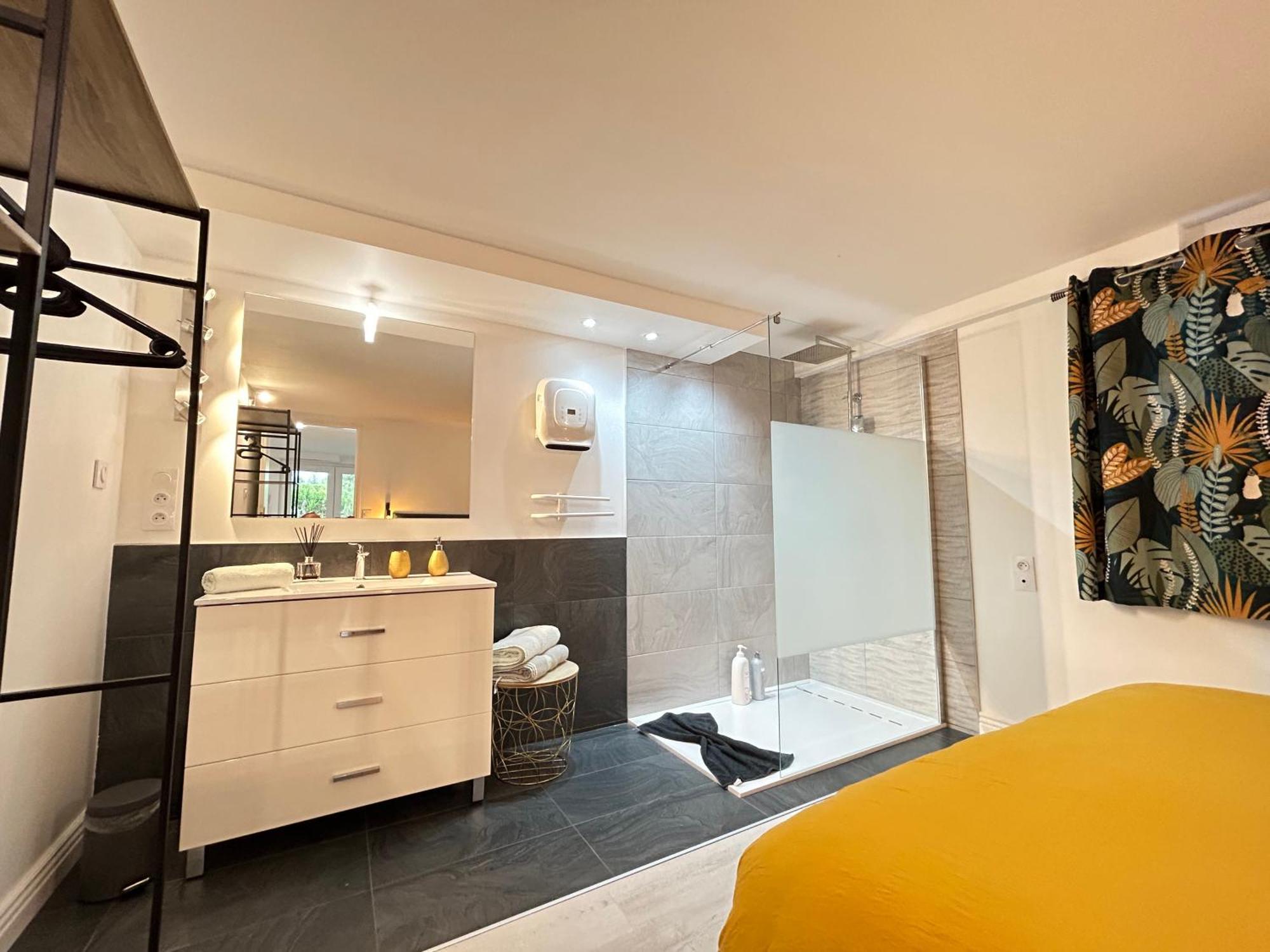 Appart-One Terrasse Jacuzzi Parking Carcassonne Exterior foto